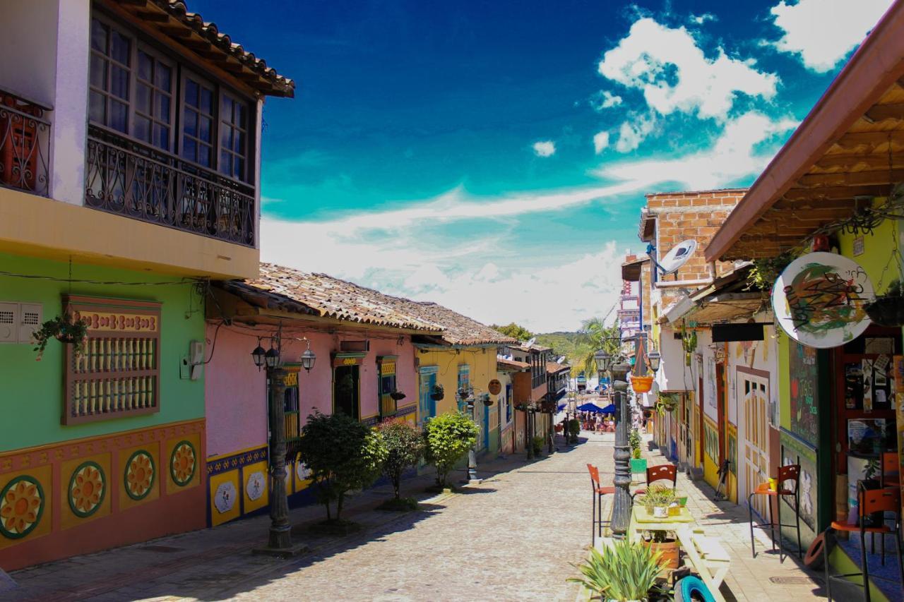Casa Rosa Hostel Guatapé Buitenkant foto